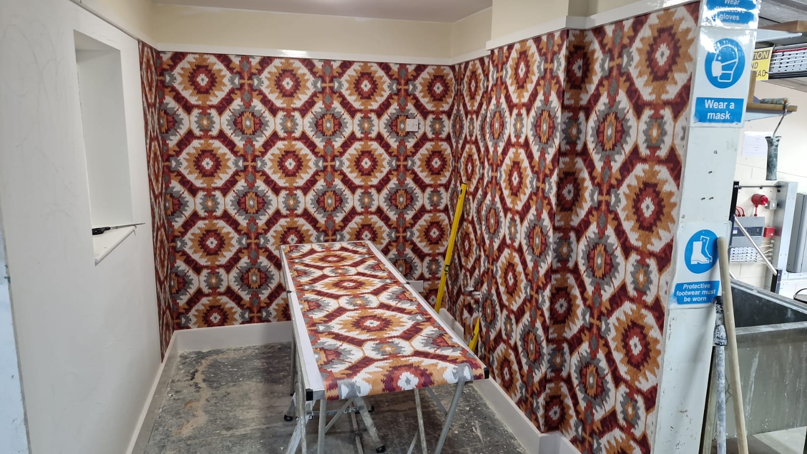 Professional wallpaper installation service